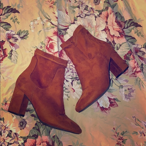 Rust colored booties - Picture 1 of 8